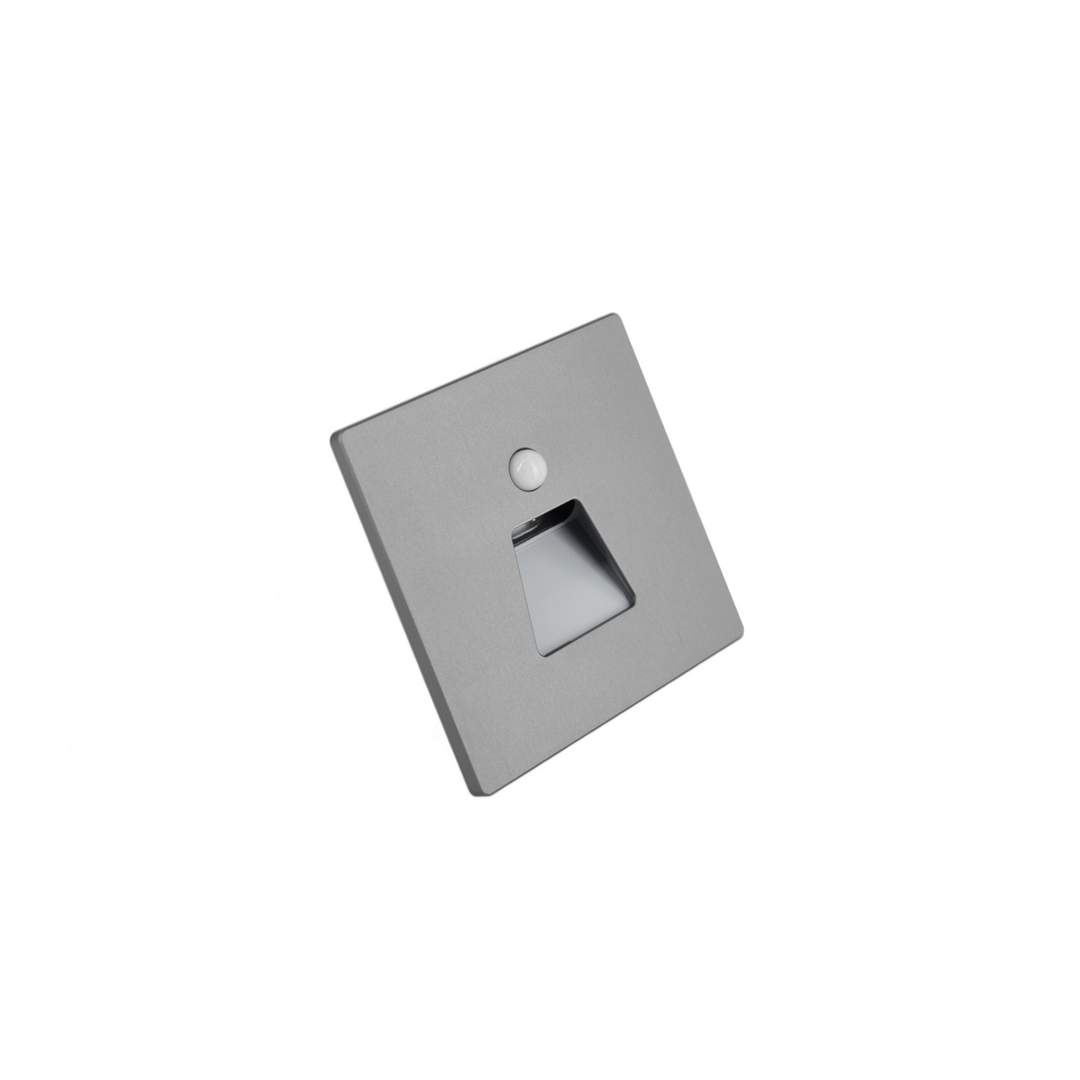 LITEN STEP LED-Wandeinbauleuchte breitstrahlend silber, IP65, mit Bewegungsmelder